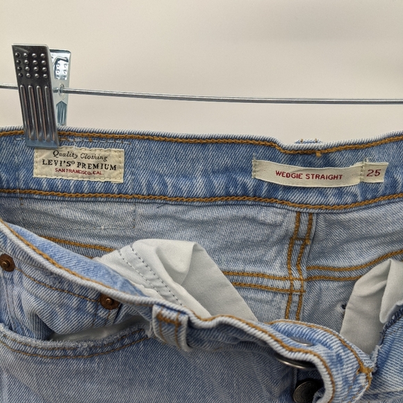 LEVI'S Wedgie Light Wash Straight Leg Jean W25 L26 - Picture 4 of 9